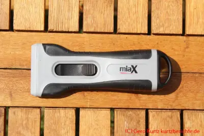 Erfahrungsbericht miaX Profi Kochfeldschaber mit Soft-Touch-Griff