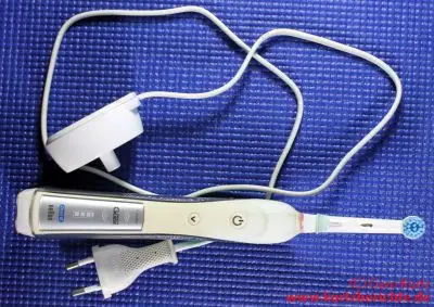 Zahnbürste Oral-B TriZone 5000 von Braun