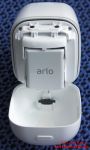 V-Camera Arlo Go - geöffnete Kamera mit Akku