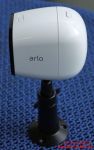 V-Camera Arlo Go - Kamera auf einem Ständer montiert
