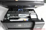 Epson EcoTank ET-2750 - geöffnete Klappe des Druckers