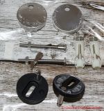 LOBENSWERK Toilettendeckel - Befestigungsteile