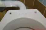 LOBENSWERK Toilettendeckel - Dübel einstecken