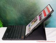 OYEEICE iPad Hülle - waagerecht aufgestelltes iPad von der Seite