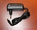 Retro Radio Plattenspieler Kassette Bluetooth - Netzteil Seitenansicht