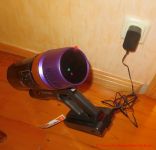 TVTAU Akkustaubsauger T10 - Akku ladend mit Staubsauger