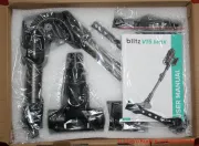 Vexilar V15Max Akku Staubsauger - nach dem Öffnen der Verpackung - oberste Lage mit Bedienungsanleitung