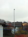Fahnenmast mit montierter Wetterstation