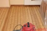 Holzfussboden abschleifen  - vor dem Streichen gut absaugen