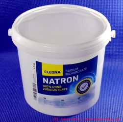 Eimer mit Natron
